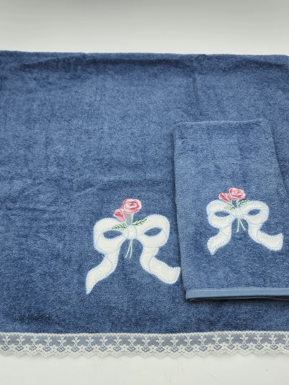 Vintage Canon Light Blue Terry Bath & Hand Towel Roses Ribbon Lace Trim